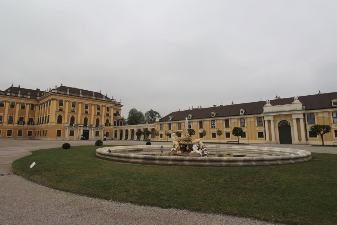 Raziskovanje_Dunaja_-_Exploring_Vienna_2.JPG