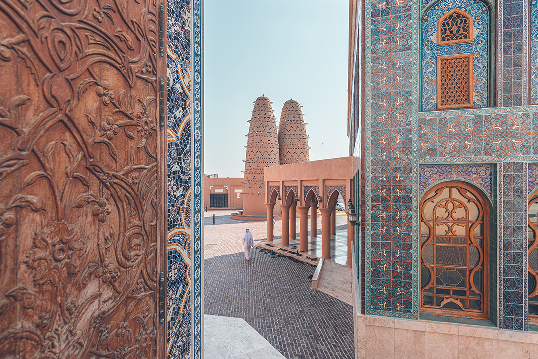 03_Znamenitosti_Dohe_-_Attractions_of_Doha_-_Photo_by_Visit_Qatar_on_Unsplash_-_Qatar_Cultural_Village.jpg