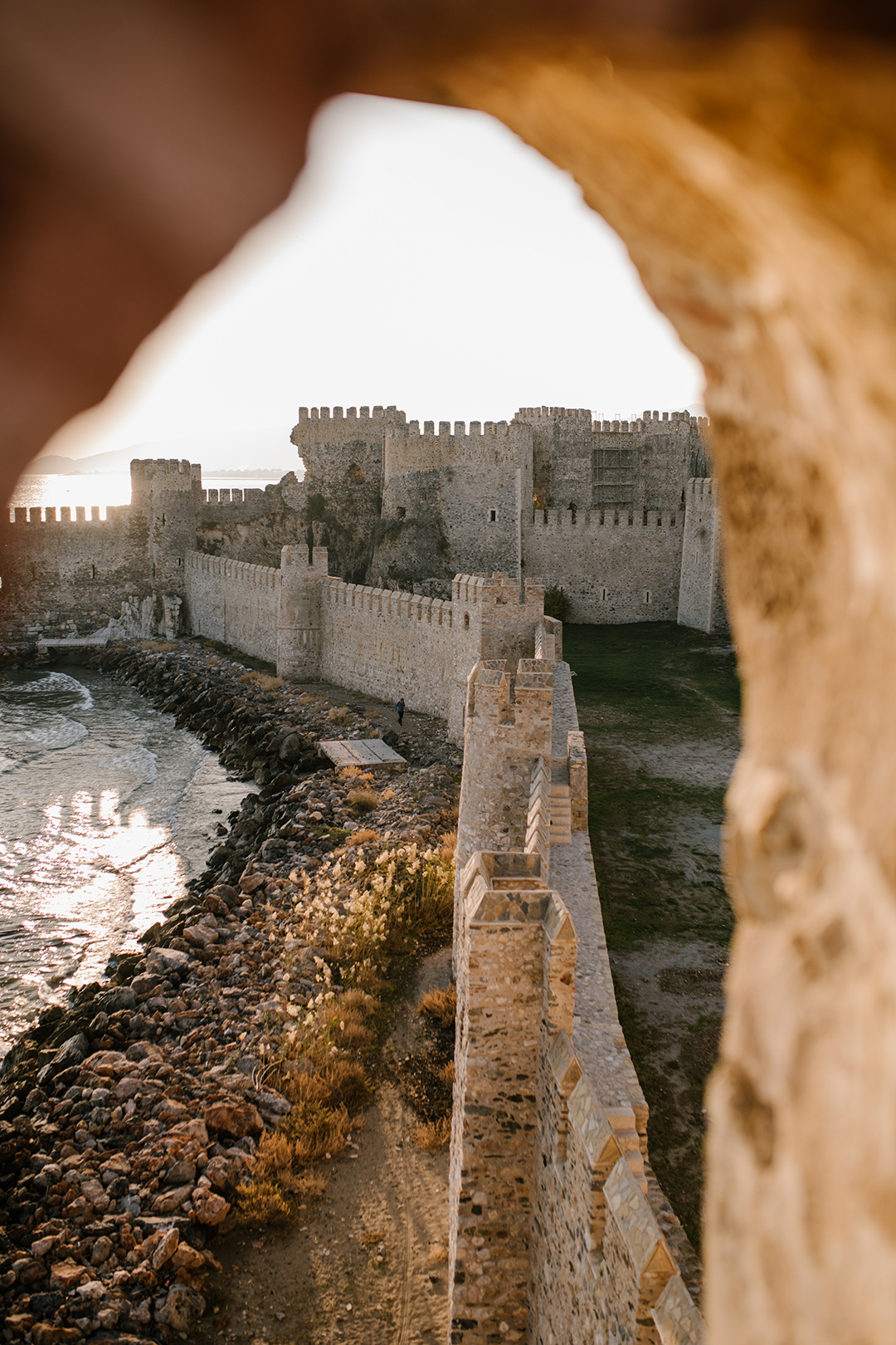 04_Attractions_of_Lisbon_-_Znamenitosti_Lizbone_-_Photo_by_Julia_Volk_on_Pexels_-_Sao_Jorge_Castle.jpg
