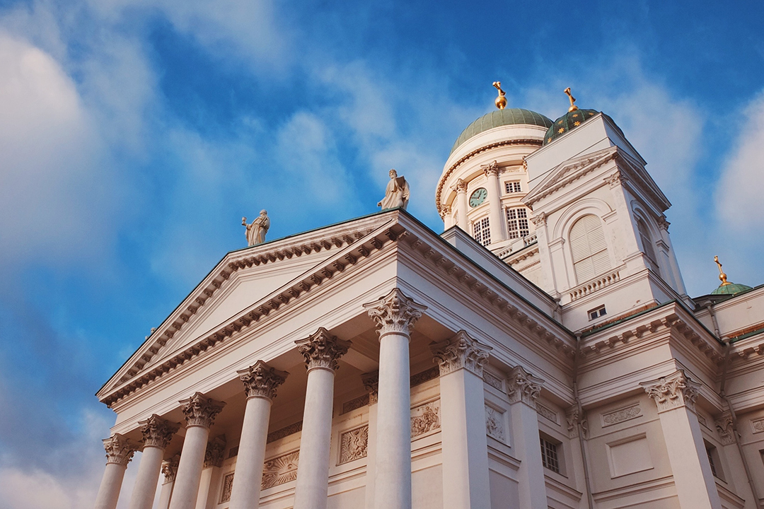 01_Znamenitosti_Helsinkov_-_Sights_of_Helsinki_-_Photo_by_Joao_Marcelo_Martins_on_Unsplash.jpg
