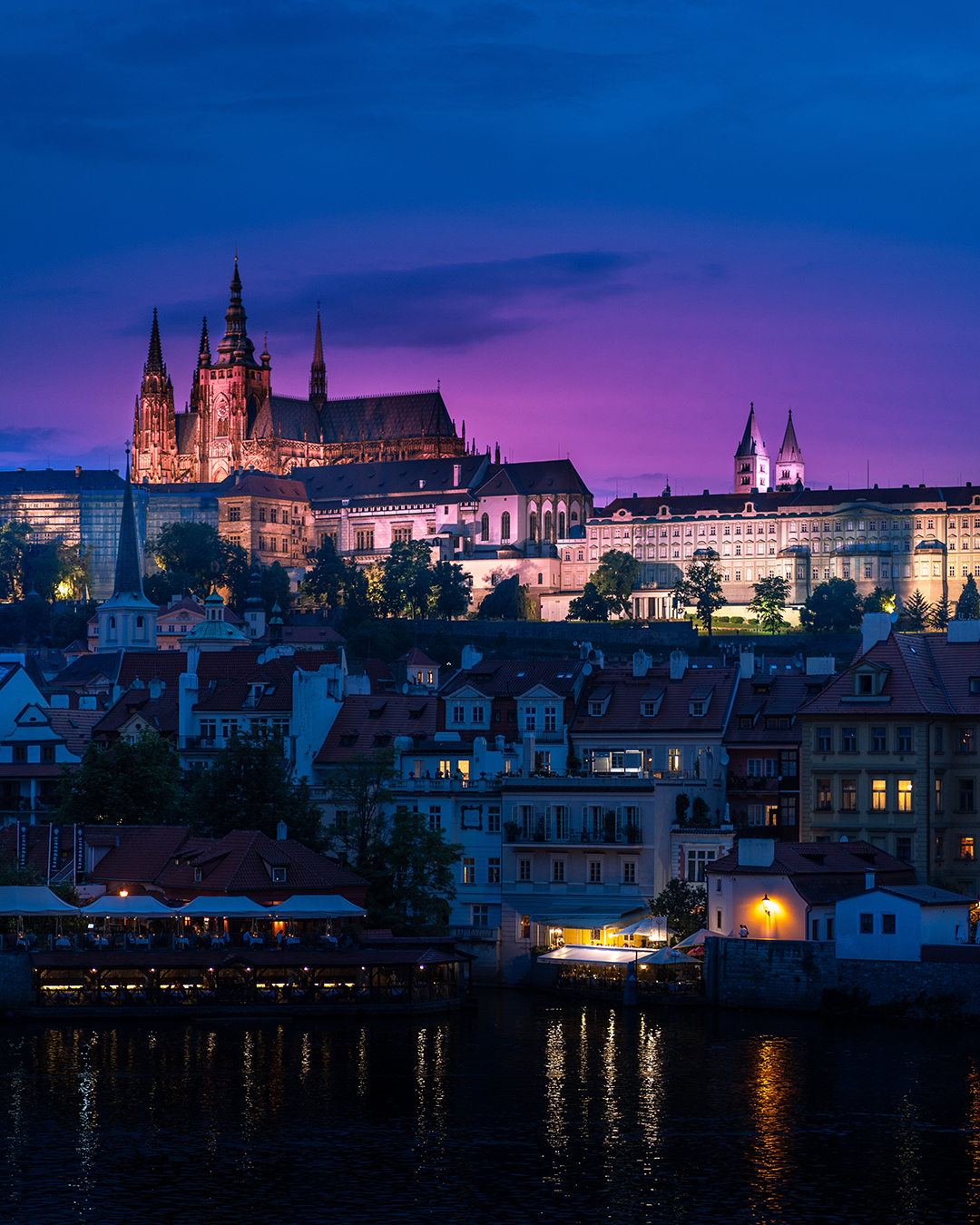 02_Izlet_v_Prago_-_Trip_to_Prague_-_Photo_by_Pierre_Blache_on_Pexels.jpg