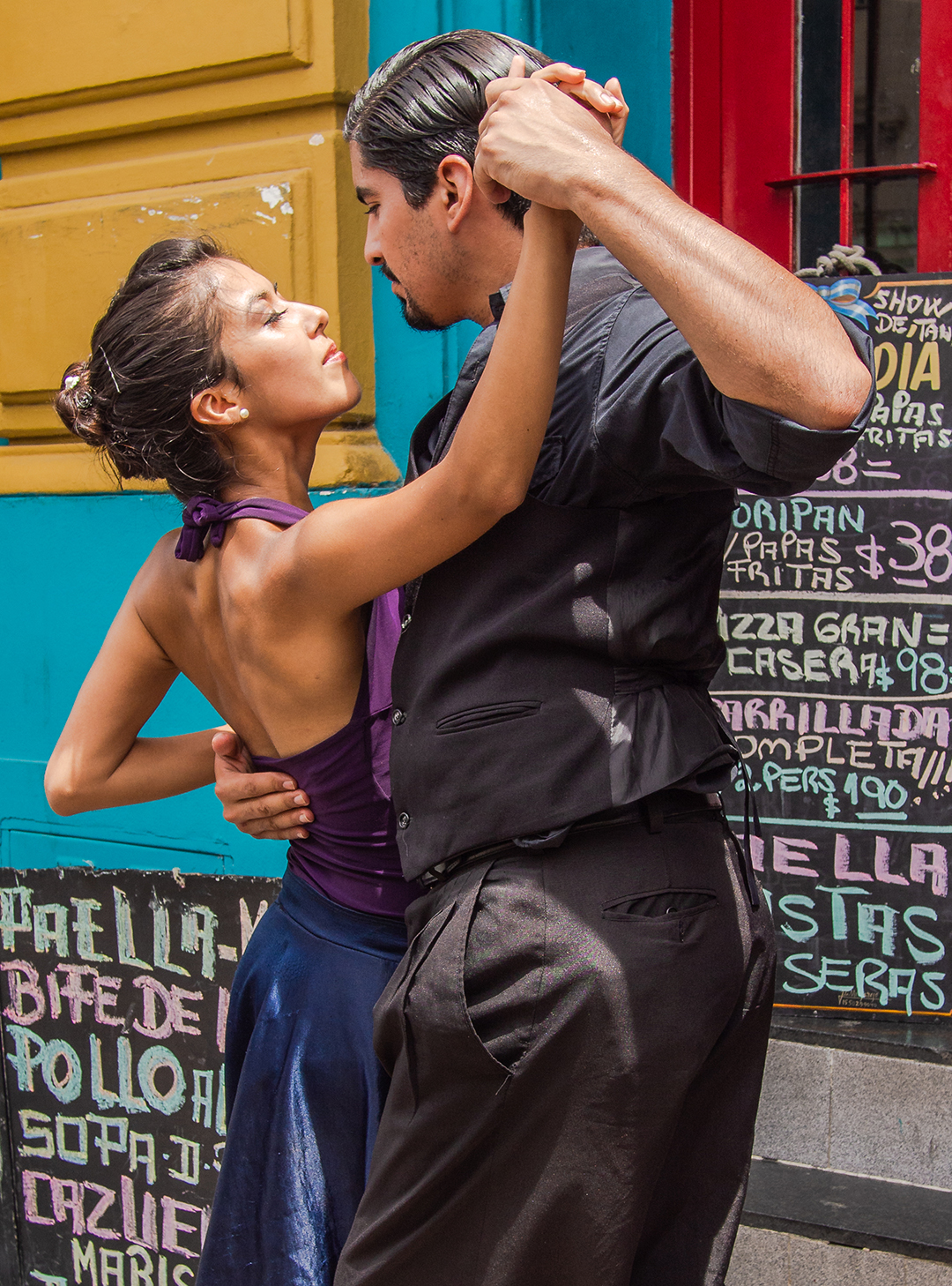 02_Popotniski_nasveti_za_Buenos_Aires_-_Travel_tips_for_Buenos_Aires_-_Argentine_tango_-_Envato.jpg