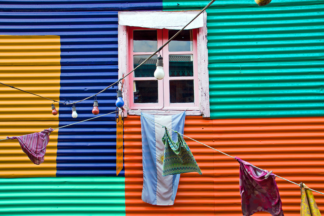 04_Popotniski_nasveti_za_Buenos_Aires_-_Travel_tips_for_Buenos_Aires_-_La_Boca_-_Envato.jpg