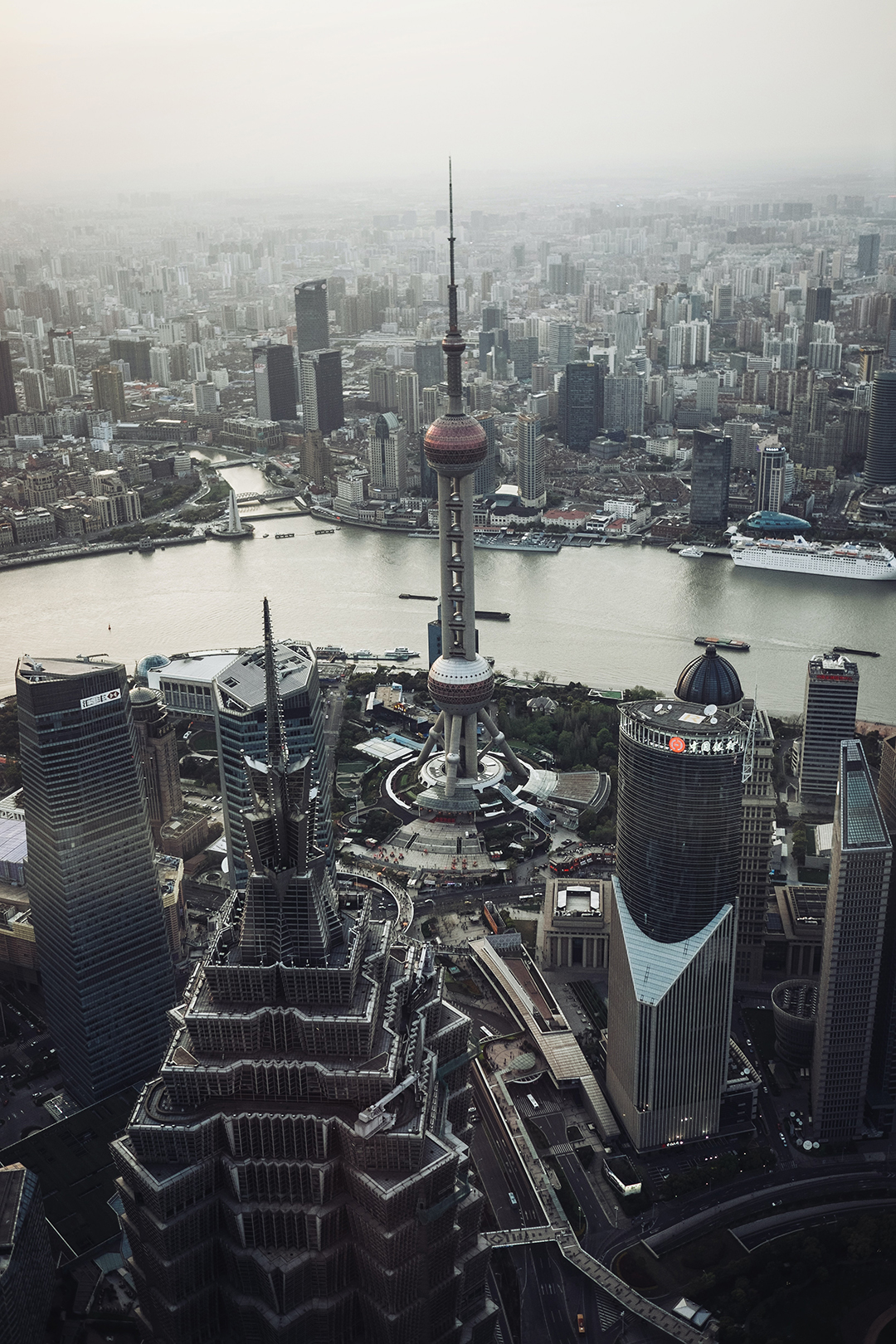 Potovanje_na_Kitajsko_-_Travel_to_China_-_Photo_by_Adi_Constantin_on_Unsplash.jpg