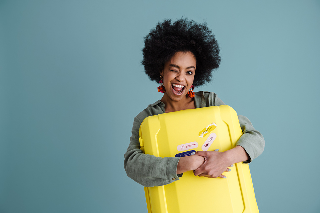 01_Brezskrbno_shranjevanje_prtljage_na_potovanju_-_Worry-free_storage_of_luggage_when_traveling_-_ENVATO.jpg