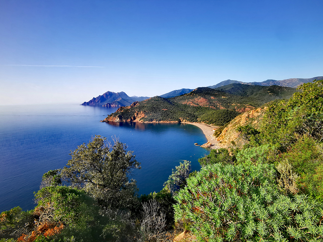 02_Vodnik_za_raziskovanje_Korzike_-_Corsica_exploration_guide.jpg