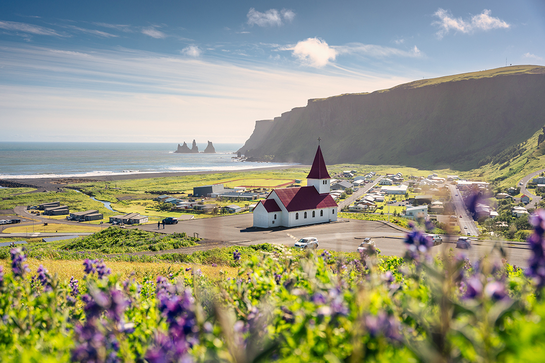 12_Islandski_trajnostni_hostli_-_Icelandic_sustainable_hostels_-_ENVATO.jpg