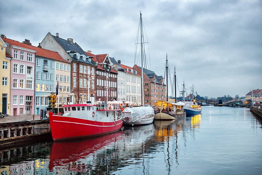 02_Vodnik_po_Kobenhavnu_-_Copenhagen_guide_-_ENVATO.jpg