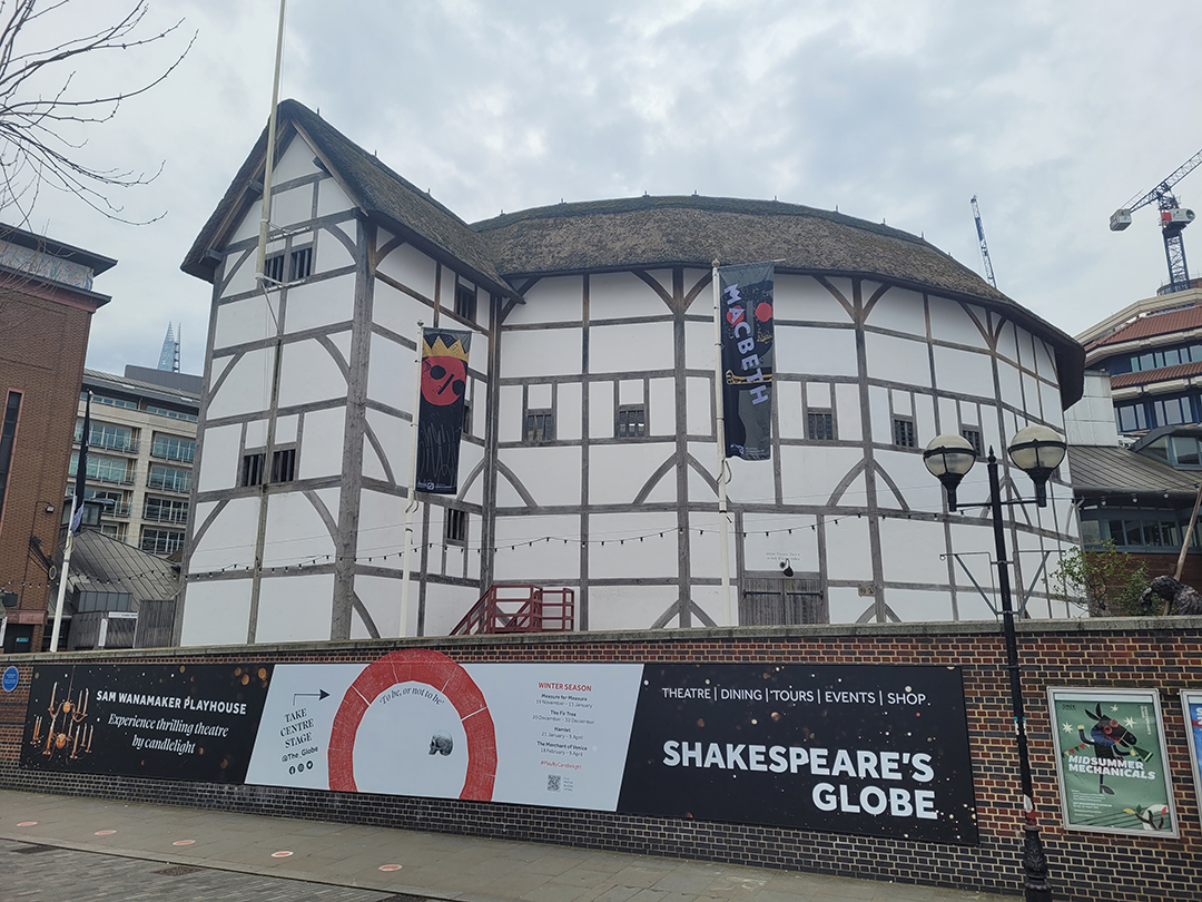 The reconstructed Shakespeare’s Globe Theatre, offering performances in a uniquely historic setting.