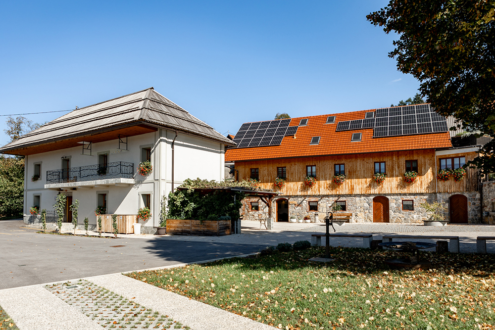 Youth_Hostel_Ars_Viva_-_novo_1.jpg