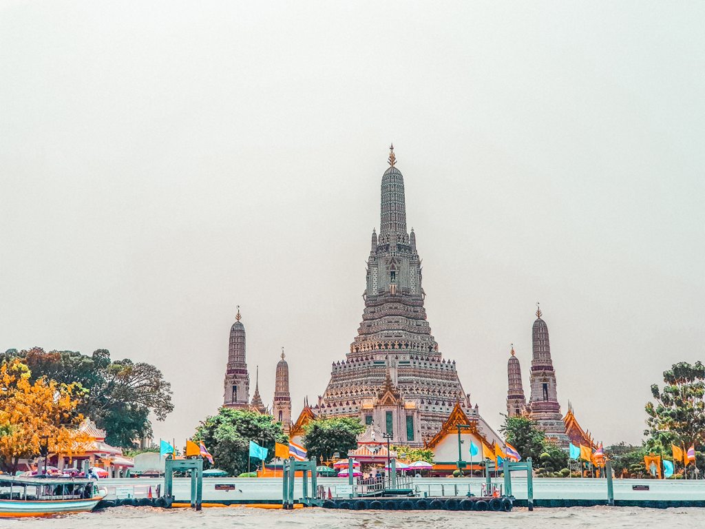 Potovanje_v_Bangkok_-_Travel_to_Bangkok_-_Photo_by_REY_MELVIN_CARAAN_on_Unsplas.jpg