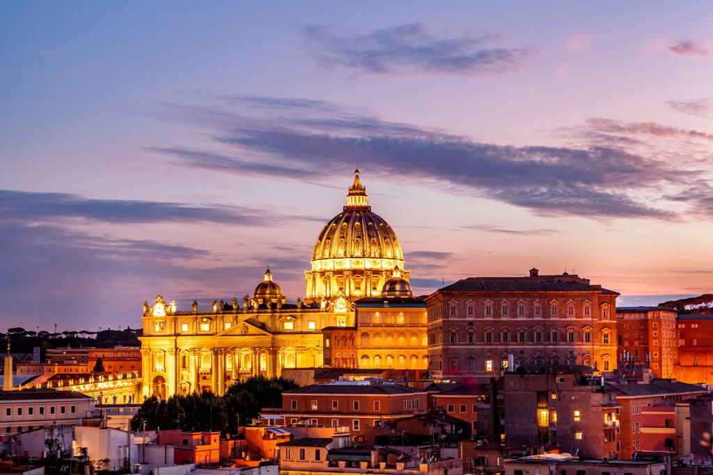 Potovanje_v_Rim_-_A_trip_to_Rome_-_Photo_by_Photoholgic_on_Unsplash.jpg