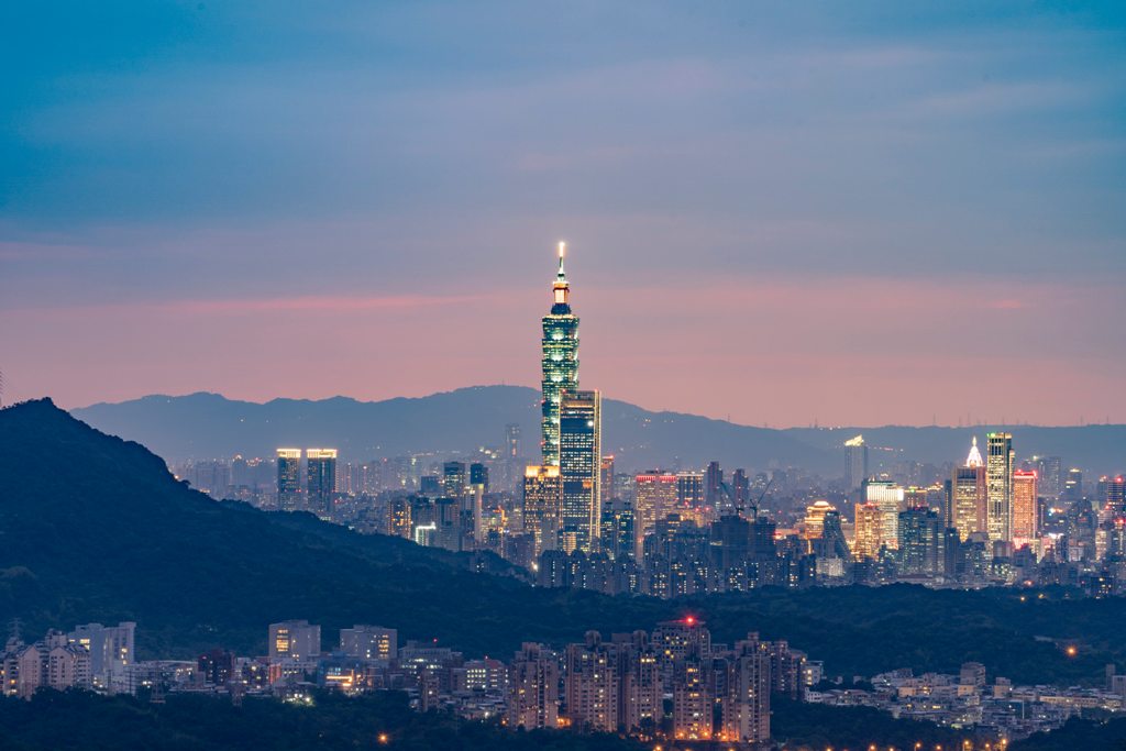 Potovanje_v_Taipei_-_Travel_to_Taipei_-_Photo_by_TangChi_Lee_on_Unsplash.jpg