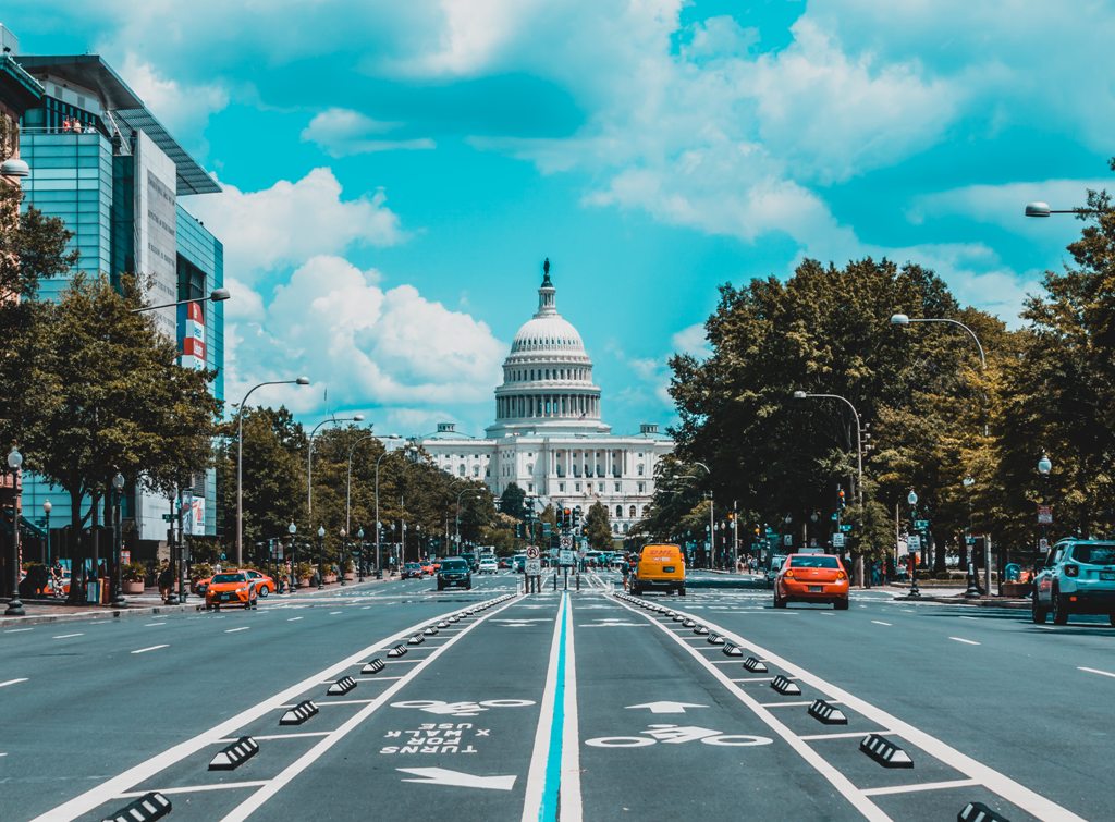 Potovanje_v_Washington_-_A_trip_to_Washington_-_Photo_by_Jorge_Alcala_on_Unsplash.jpg
